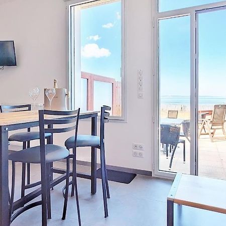 Appartement Pour 3 Personnes Sur La Plage Les Pieds Dans Leau 플로니버즈포르자이 외부 사진