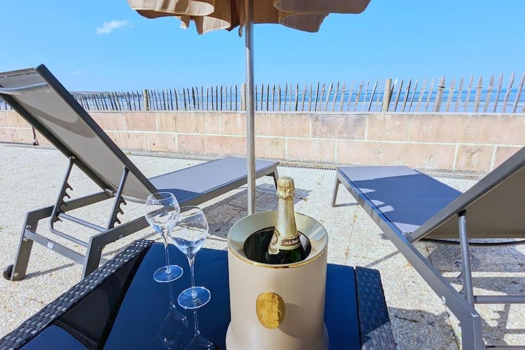 Appartement Pour 3 Personnes Sur La Plage Les Pieds Dans Leau 플로니버즈포르자이 외부 사진