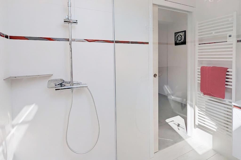 Appartement Pour 3 Personnes Sur La Plage Les Pieds Dans Leau 플로니버즈포르자이 외부 사진