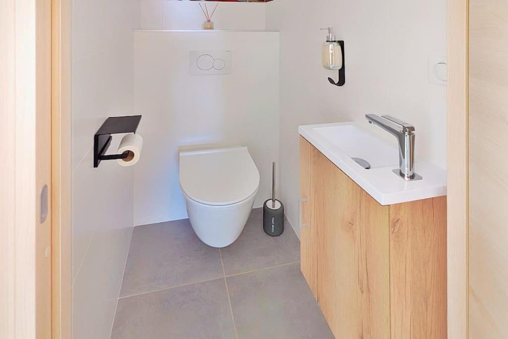 Appartement Pour 3 Personnes Sur La Plage Les Pieds Dans Leau 플로니버즈포르자이 외부 사진