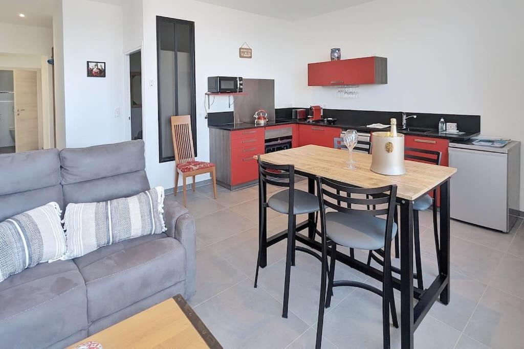 Appartement Pour 3 Personnes Sur La Plage Les Pieds Dans Leau 플로니버즈포르자이 외부 사진